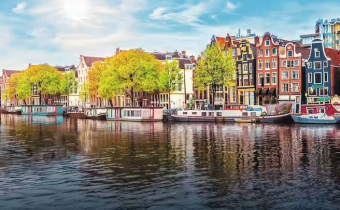 River Rhine in Amsterdam with pretty coloured houses